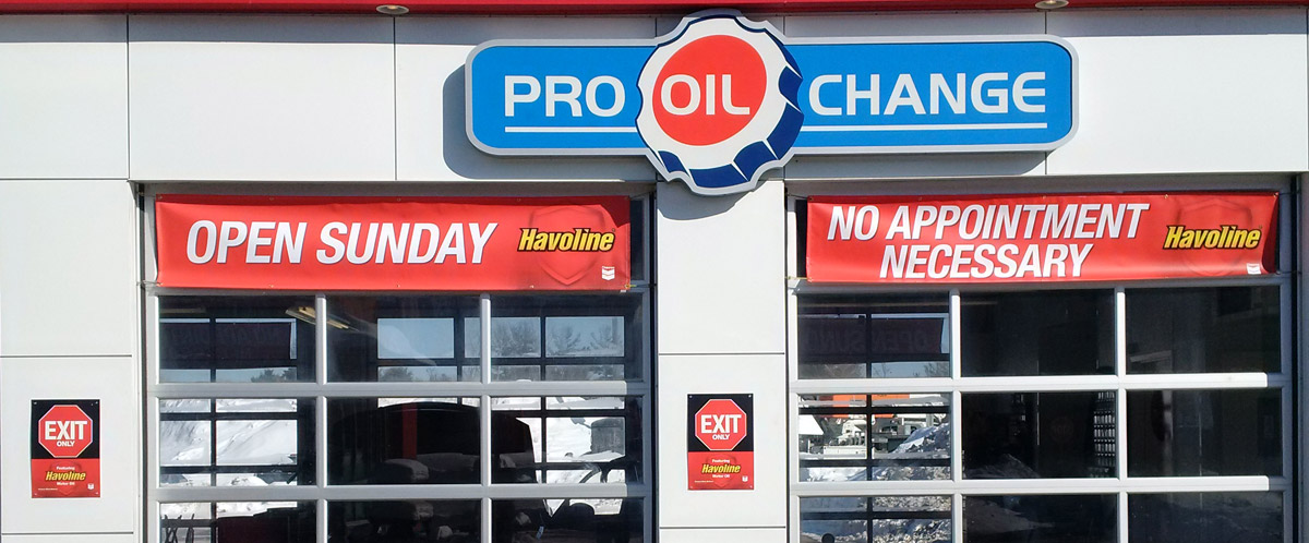 Sign of Pro Oil Change Center